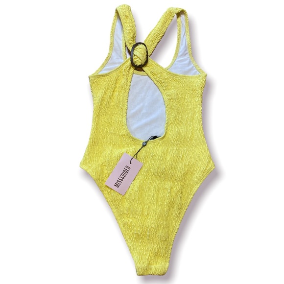 ✨HP✨ Missguided Crinkle Yellow Twist Back One Piece Swimsuit NWT - Picture 7 of 8